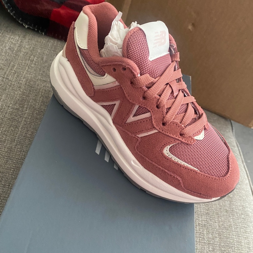 Oyster Pink New Balance. Brand New Never worn